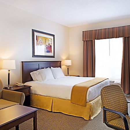 Holiday Inn Express Hotel & Suites - Slave Lake By Ihg Rum bild