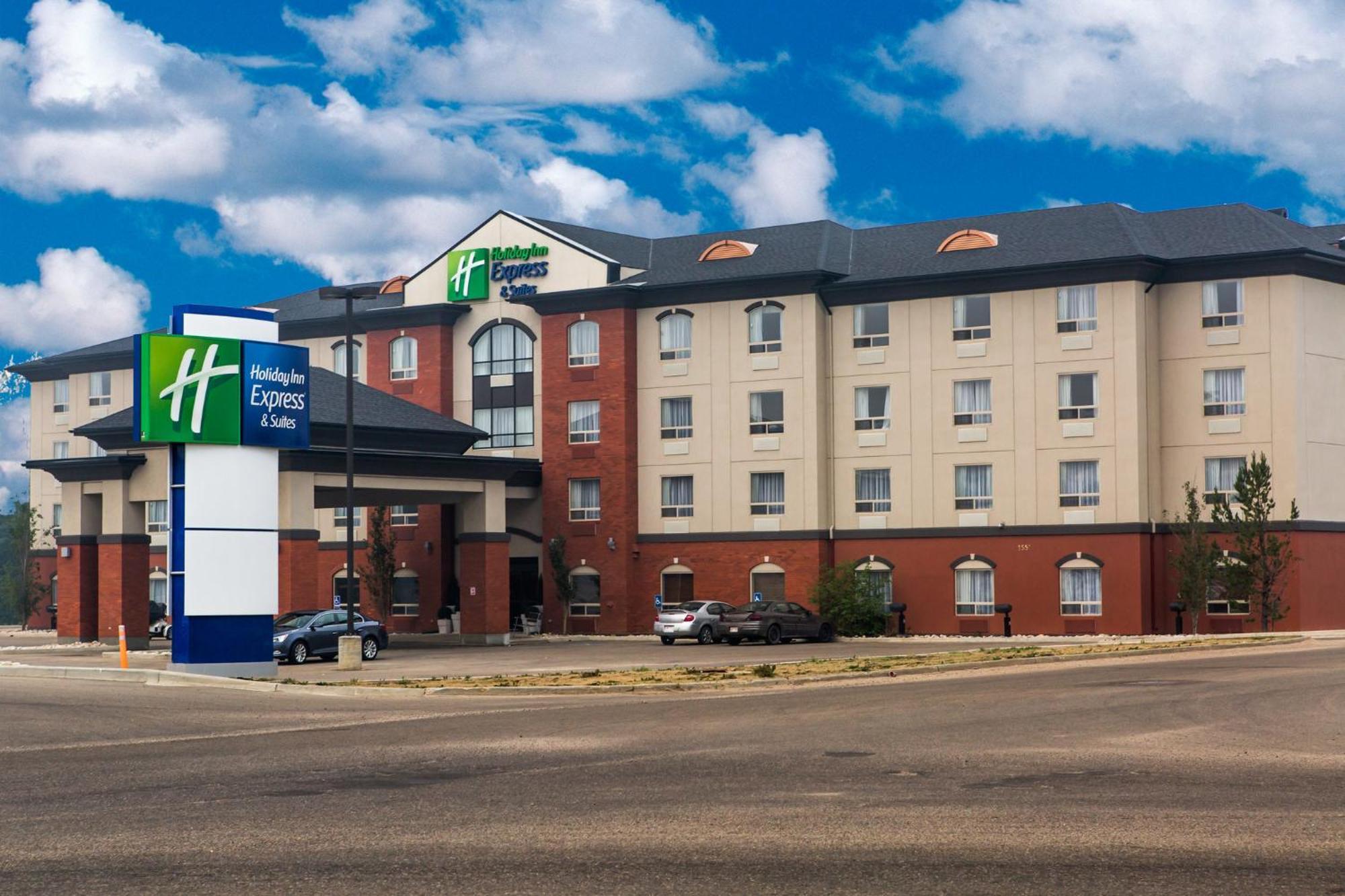 Holiday Inn Express Hotel & Suites - Slave Lake By Ihg Exteriör bild